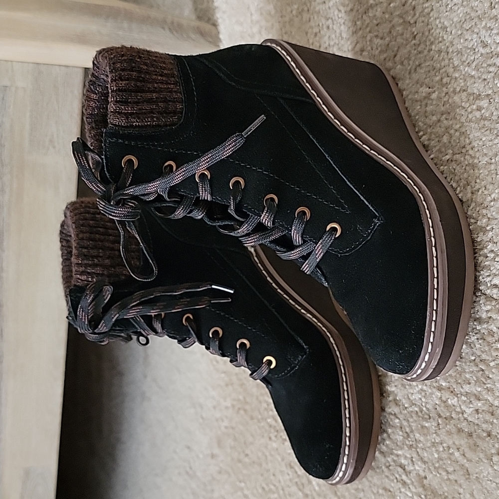 Tommy Hilfiger boots